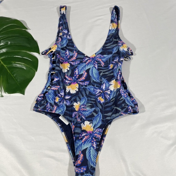 NEW Rip Curl [ Small ] Tropic Tribe One‎ Piece Swimsuit in Navy Floral - Picture 2 of 12